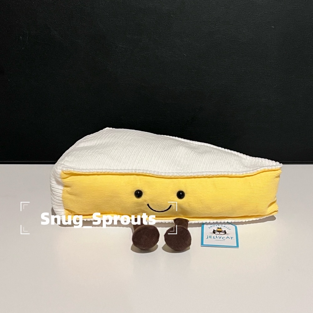 AUTHENTIC‼️ NWT Jellycat Amuseable Brie Cheese - Rare HTF - FAST SHIPPING!